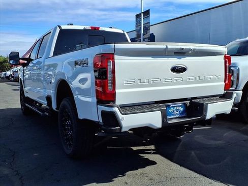 New 2026 Ford F250 Lariat w/ Black Appearance Package image 4