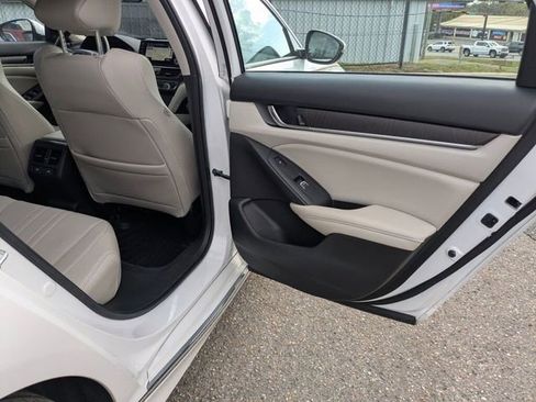 Used 2021 Honda Accord Touring image 39