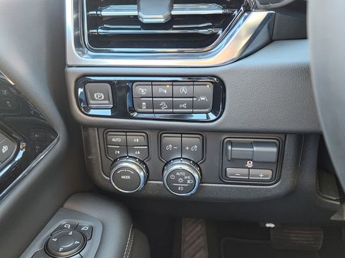 New 2026 GMC Yukon Elevation w/ Elevation Premium Package image 18