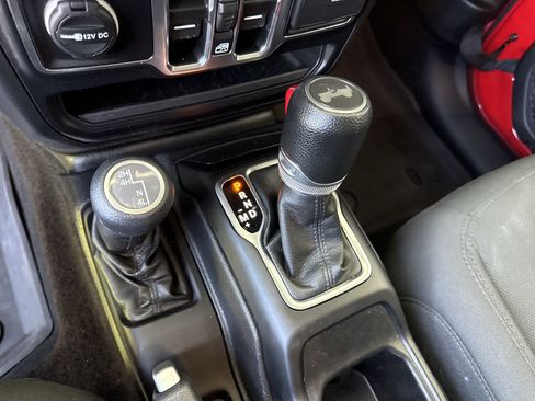 Used 2022 Jeep Wrangler Unlimited Sport AWD/4WD image 25