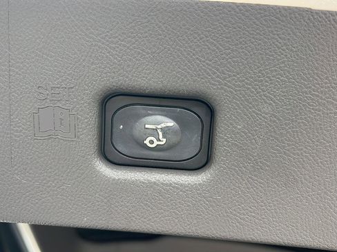 Used 2020 Lincoln Nautilus FWD w/ Equipment Group 101A image 34