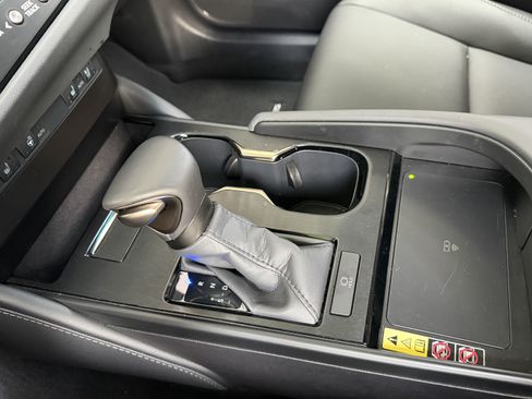 Used 2025 Lexus ES 350 w/ Premium Package FWD image 27