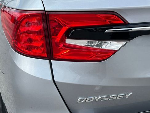 Used 2022 Honda Odyssey Touring image 12