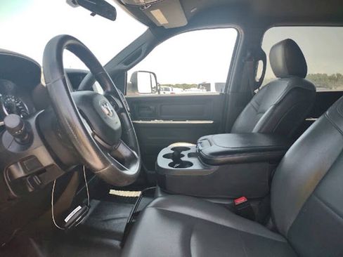 Used 2022 RAM 5500 Tradesman w/ Max Tow Package AWD/4WD image 13