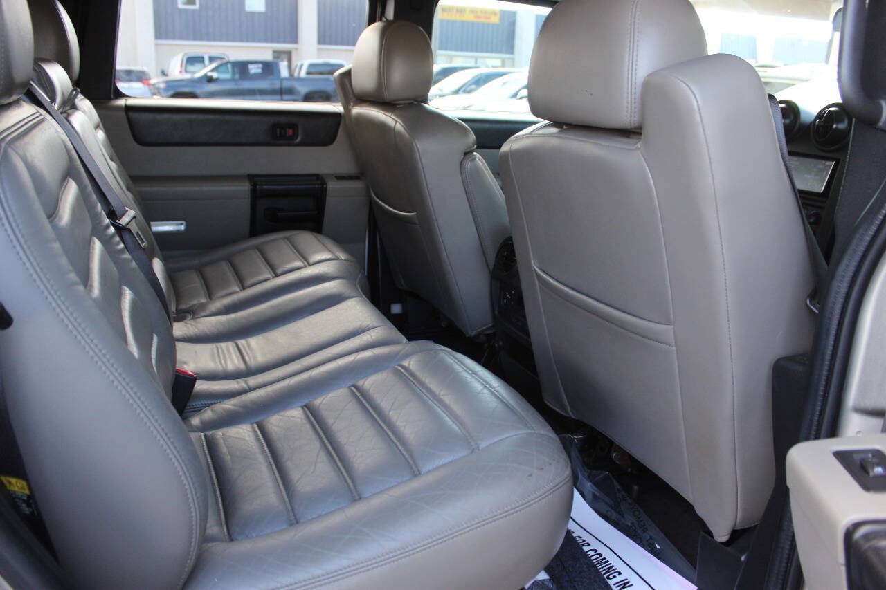 Used 2005 HUMMER H2 w/ Preferred Equipment Group AWD/4WD image 11