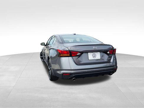 Used 2025 Nissan Altima 2.5 SR w/ SR Premium Package AWD/4WD image 4