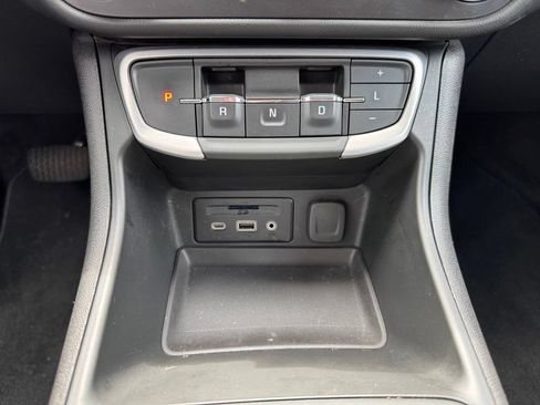 Certified 2024 GMC Terrain SLT AWD/4WD image 27