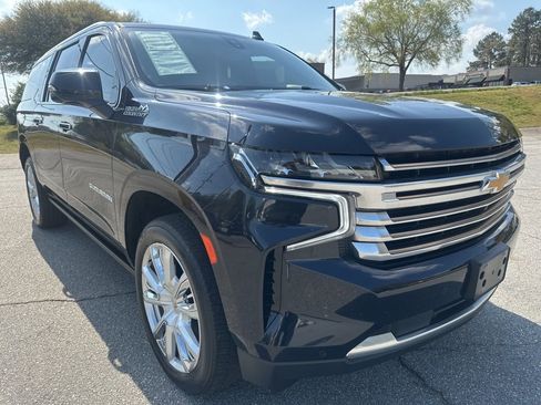 Used 2021 Chevrolet Suburban High Country image 2