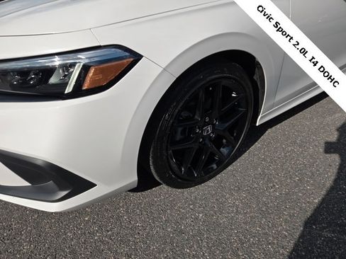 Used 2024 Honda Civic Sport image 5