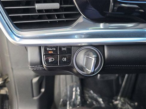 Used 2018 Porsche Panamera 4S image 33