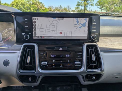 Certified 2023 Kia Sorento EX FWD image 24