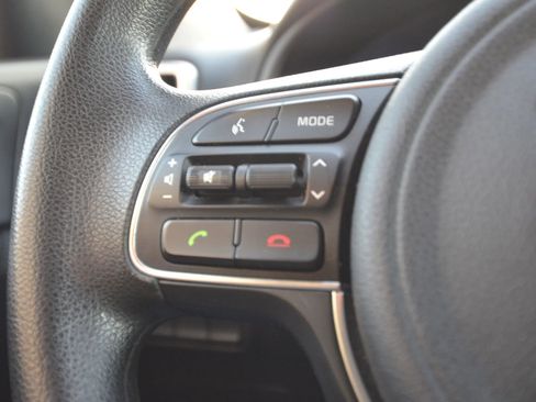 Used 2018 Kia Sportage LX w/ LX Technology Package image 35