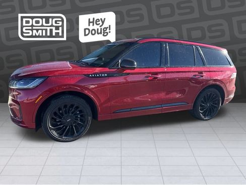 Used 2025 Lincoln Aviator Reserve w/ Equipment Group 201A AWD/4WD image 1