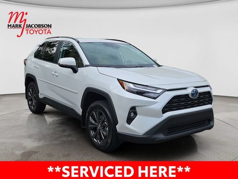 Used 2024 Toyota RAV4 XLE Premium w/ Weather Package AWD/4WD image 5