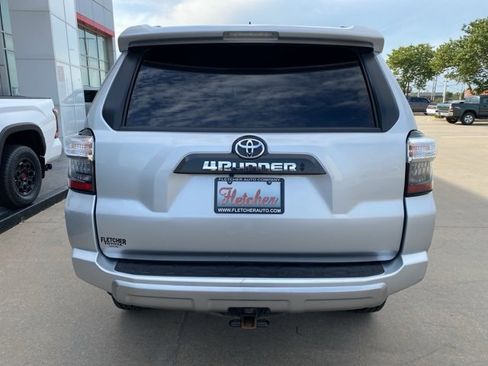 Used 2024 Toyota 4Runner TRD Off-Road Premium image 3