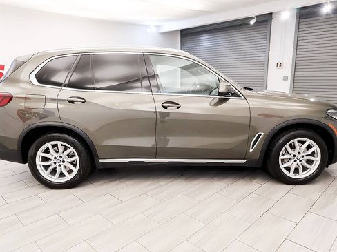 Used 2023 BMW X5 xDrive40i w/ Premium Package AWD/4WD image 6