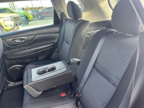 Certified 2017 Nissan Rogue S image 19