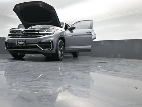 Used 2021 Volkswagen Atlas Cross Sport SE w/ Panoramic Sunroof Package AWD/4WD image 51