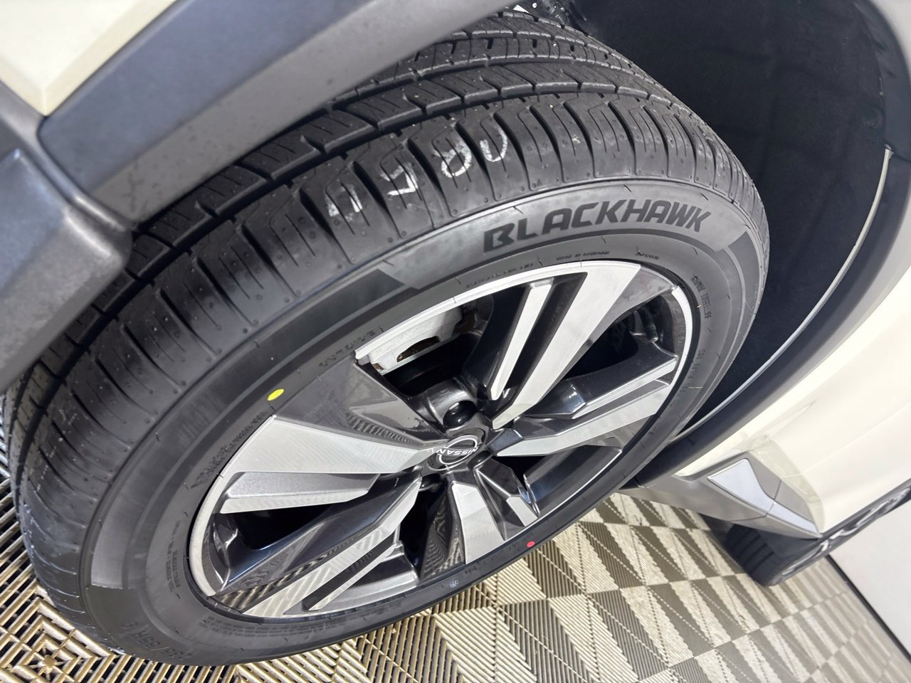 Used 2023 Nissan Rogue Platinum w/ Platinum Premium Package FWD image 36