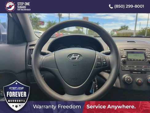 Used 2011 Hyundai Elantra GLS FWD image 17