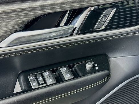 Used 2024 Jeep Wagoneer Series II w/ Flexible Seating Group AWD/4WD image 19