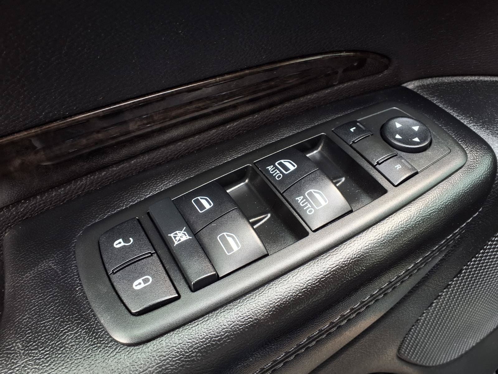 Used 2014 Dodge Durango Limited w/ Nav & Power Liftgate Group AWD/4WD image 20