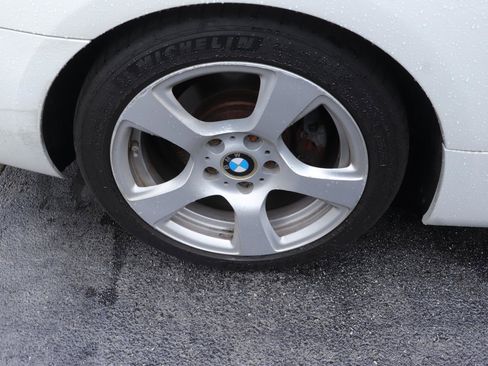 Used 2008 BMW 328i Convertible image 4