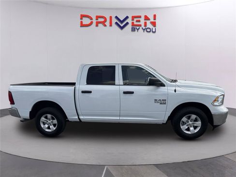 Used 2023 RAM 1500 Classic SLT w/ Electronics Group AWD/4WD image 3
