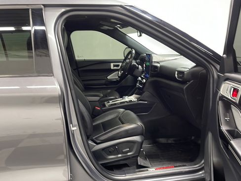 Used 2021 Ford Explorer ST w/ Equipment Group 401A AWD/4WD image 22