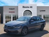 Used 2024 Volkswagen Jetta SE image 2