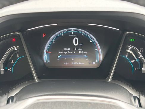 Used 2018 Honda Civic Touring image 14