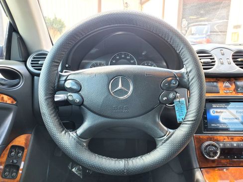 Used 2005 Mercedes-Benz CLK 500 Cabriolet image 28