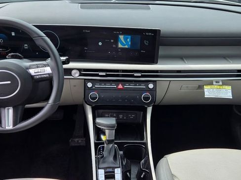 Used 2025 Hyundai Tucson SEL image 2