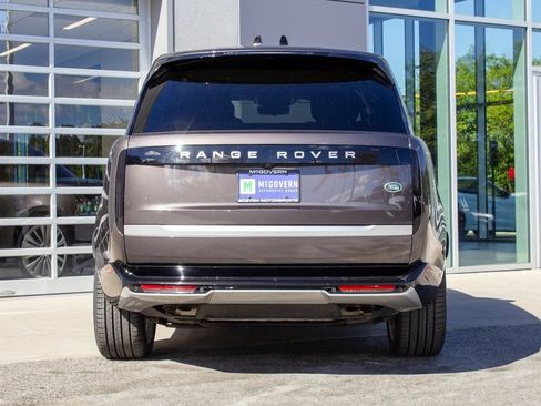 Used 2023 Land Rover Range Rover First Edition AWD/4WD image 9