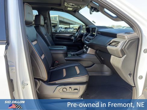 Used 2024 GMC Yukon XL AT4 w/ Technology Package image 19