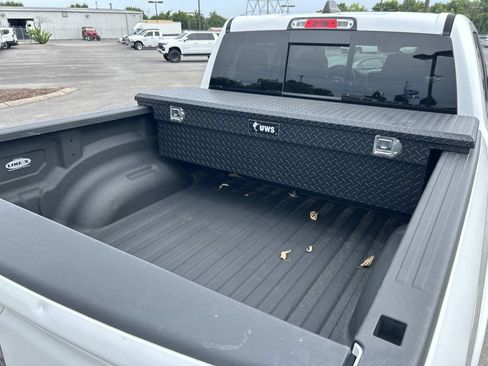Used 2021 RAM 1500 Laramie AWD/4WD image 16