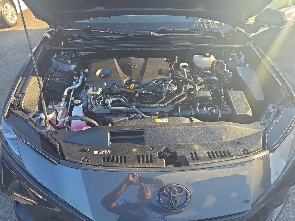 Used 2025 Toyota Camry SE w/ Convenience Package FWD image 19