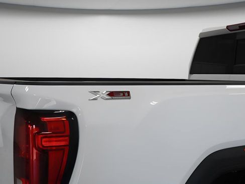 Used 2025 GMC Sierra 2500 SLE AWD/4WD image 27