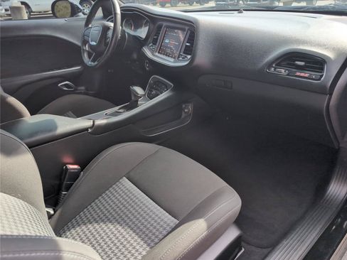 Used 2022 Dodge Challenger R/T Scat Pack RWD image 34