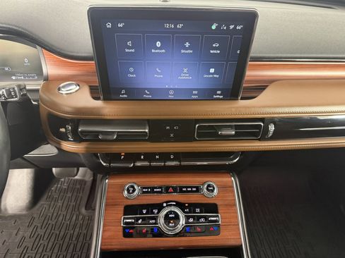 Used 2021 Lincoln Aviator Reserve w/ Equipment Group 201A AWD/4WD image 22