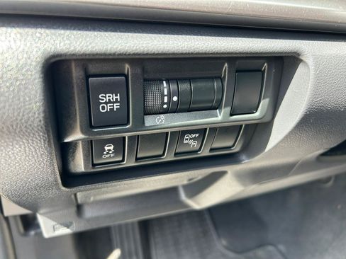 Used 2018 Subaru Crosstrek 2.0i Limited AWD/4WD image 11