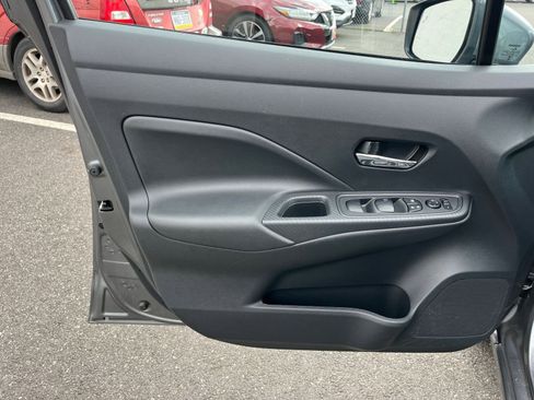 Used 2025 Nissan Versa SV FWD image 18