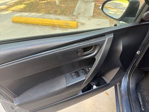 Used 2017 Toyota Corolla L FWD image 10