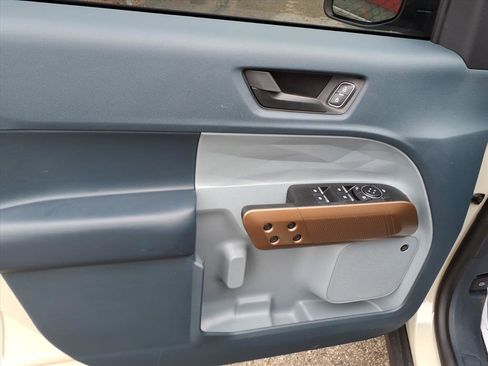 Used 2024 Ford Maverick Lariat w/ FX4 Off-Road Package image 13