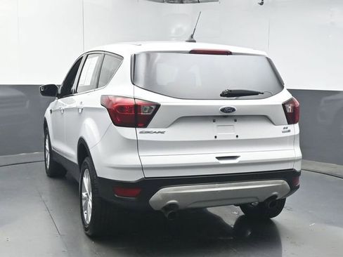 Used 2019 Ford Escape SE image 6