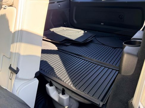 Certified 2025 Volvo XC90 B6 Plus w/ Protection Package image 16