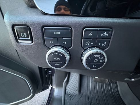 Used 2024 GMC Sierra 1500 Elevation w/ Elevation Premium Package image 19