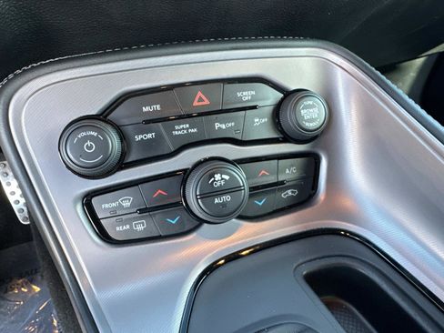 Used 2023 Dodge Challenger R/T w/ Blacktop Package image 18