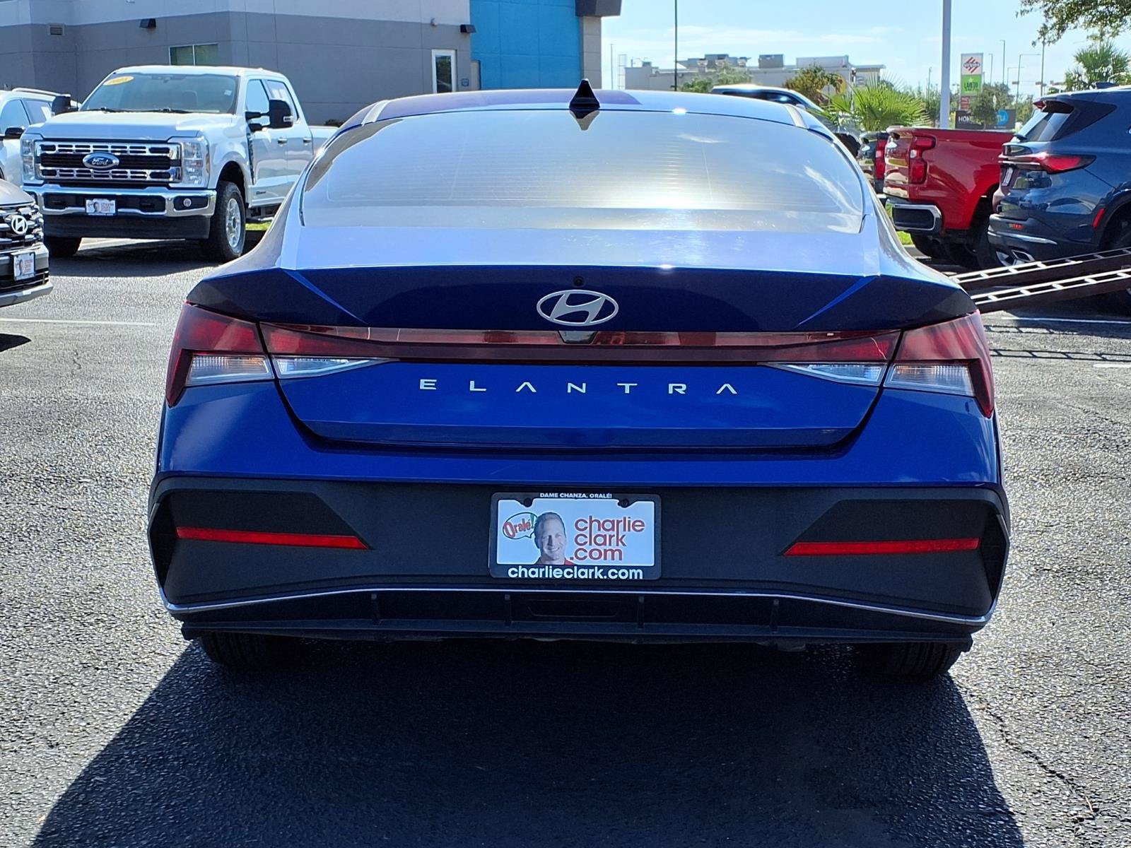 Certified 2024 Hyundai Elantra SE FWD image 4
