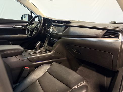 Used 2018 Cadillac XT5 Luxury image 29